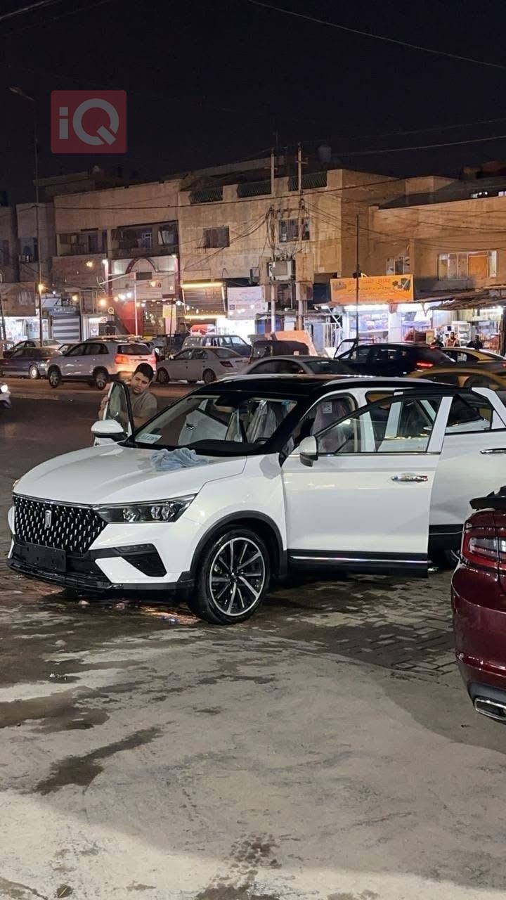 بێستون T77